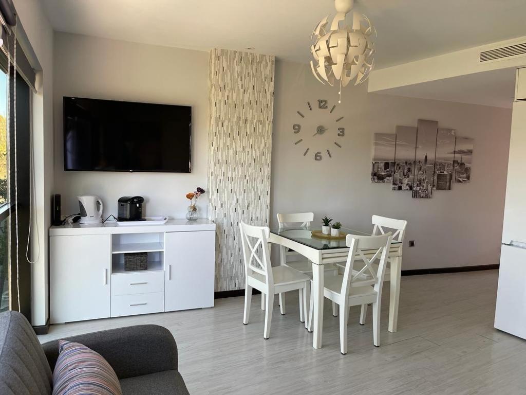 Tecnocordoba II Aparcamiento Privado Gratuito Y Piscina Apartment Luaran gambar